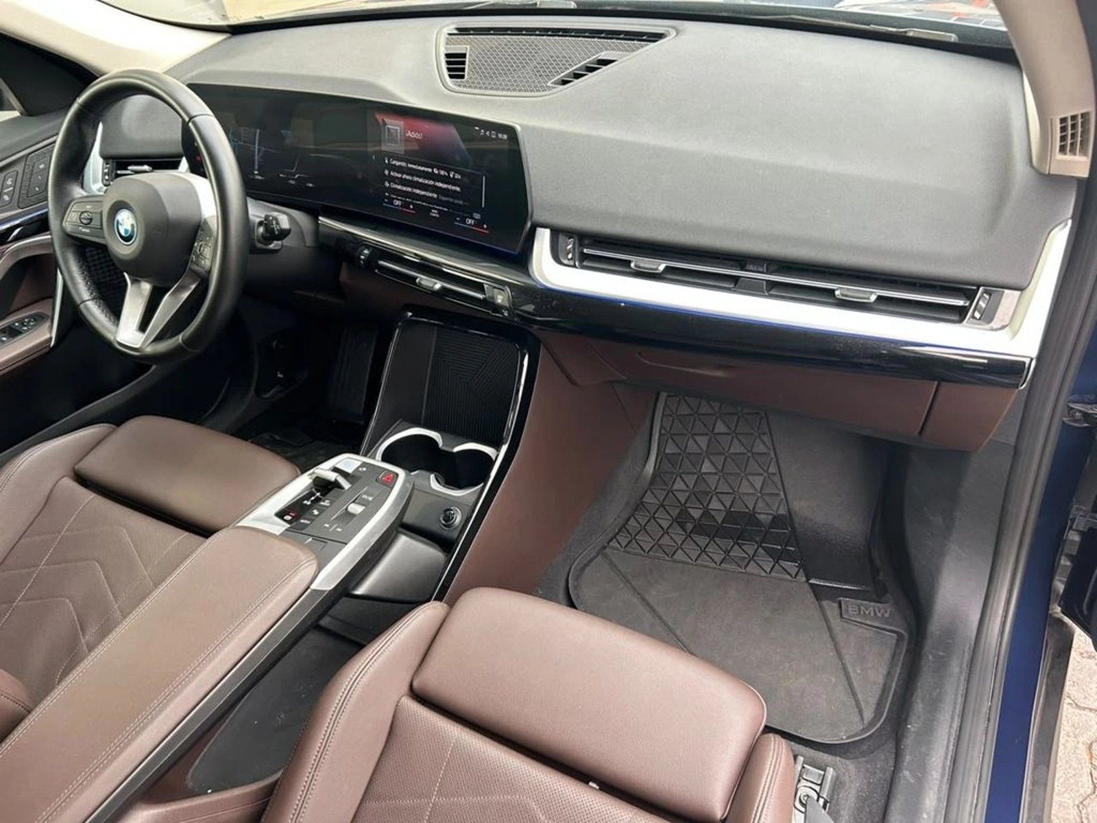 BMW IX1 0.0 XDRIVE40 SUITE AT 4X4 ELECTRICO 2023 - Imagen 13 de 16