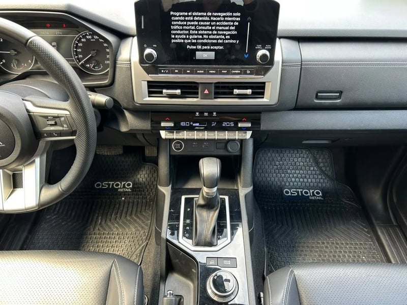 Mitsubishi L200 DAKAR XR 4X4 2.4 AUT 2025 - Imagen 10 de 16