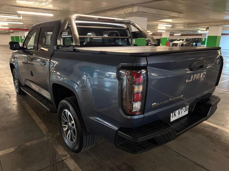 JMC GRAND AVENUE 4X2 2.3 MT 2024 - Imagen 7 de 17