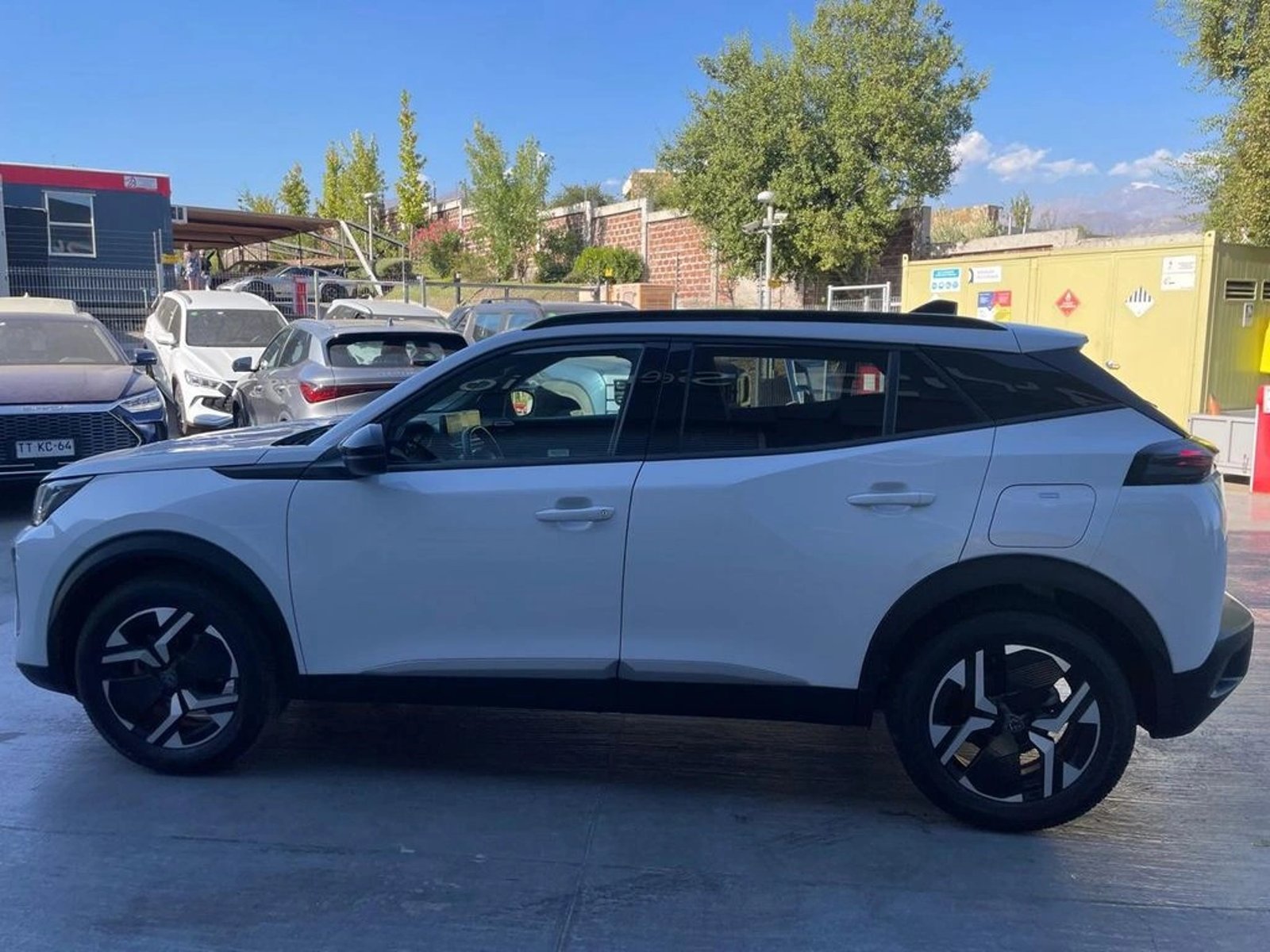 PEUGEOT 2008 2024 - Imagen 9 de 20