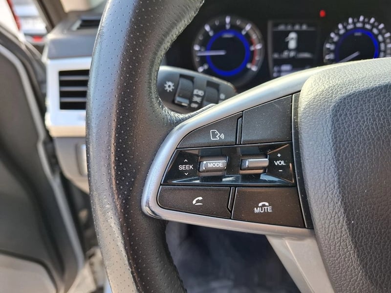 SsangYong REXTON AT 2.2 2018 - Imagen 16 de 20