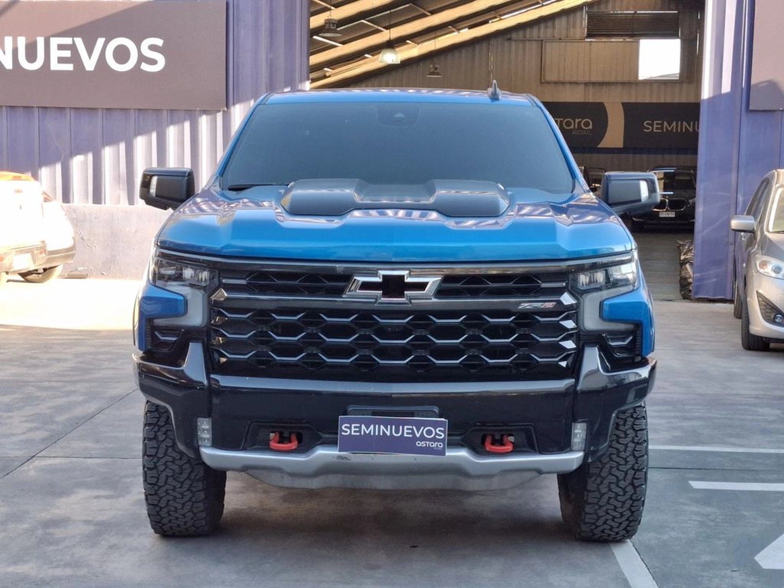 Chevrolet SILVERADO 6.2 ZR2 4X4 AT 4P 2024 - Foto 3 de 20