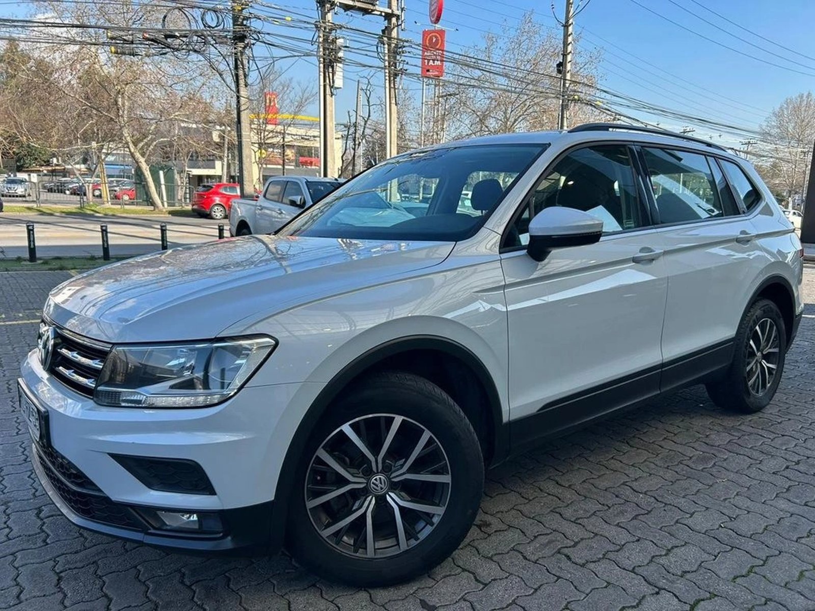 Volkswagen TIGUAN 1.4 TSI COMFORTLINE 150HP MT 2018 - Foto 2 de 17