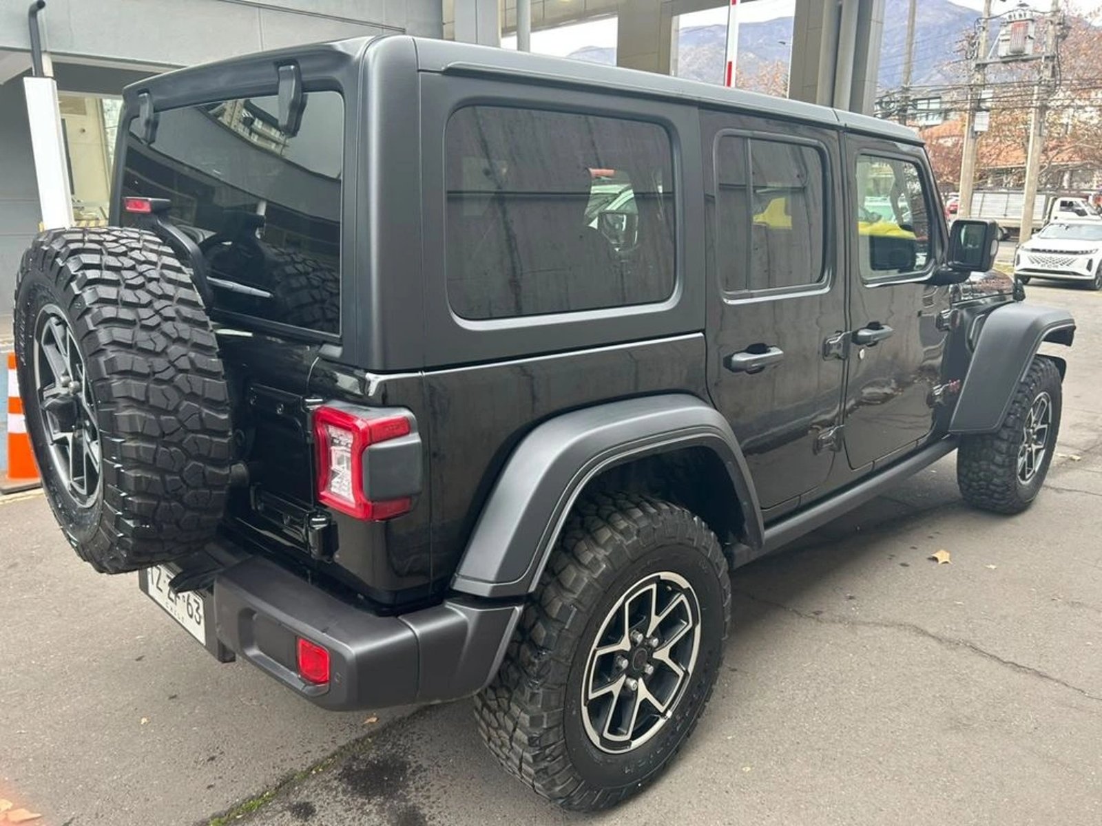 Jeep WRANGLER 2.0 T SAHARA AT 4X4 2025 - Foto 5 de 14