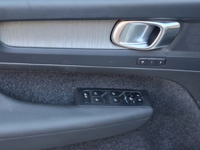 Volvo XC40 2.0 B4 ULTIMATE FWD AT 5P 2023 - Imagen 13 de 20