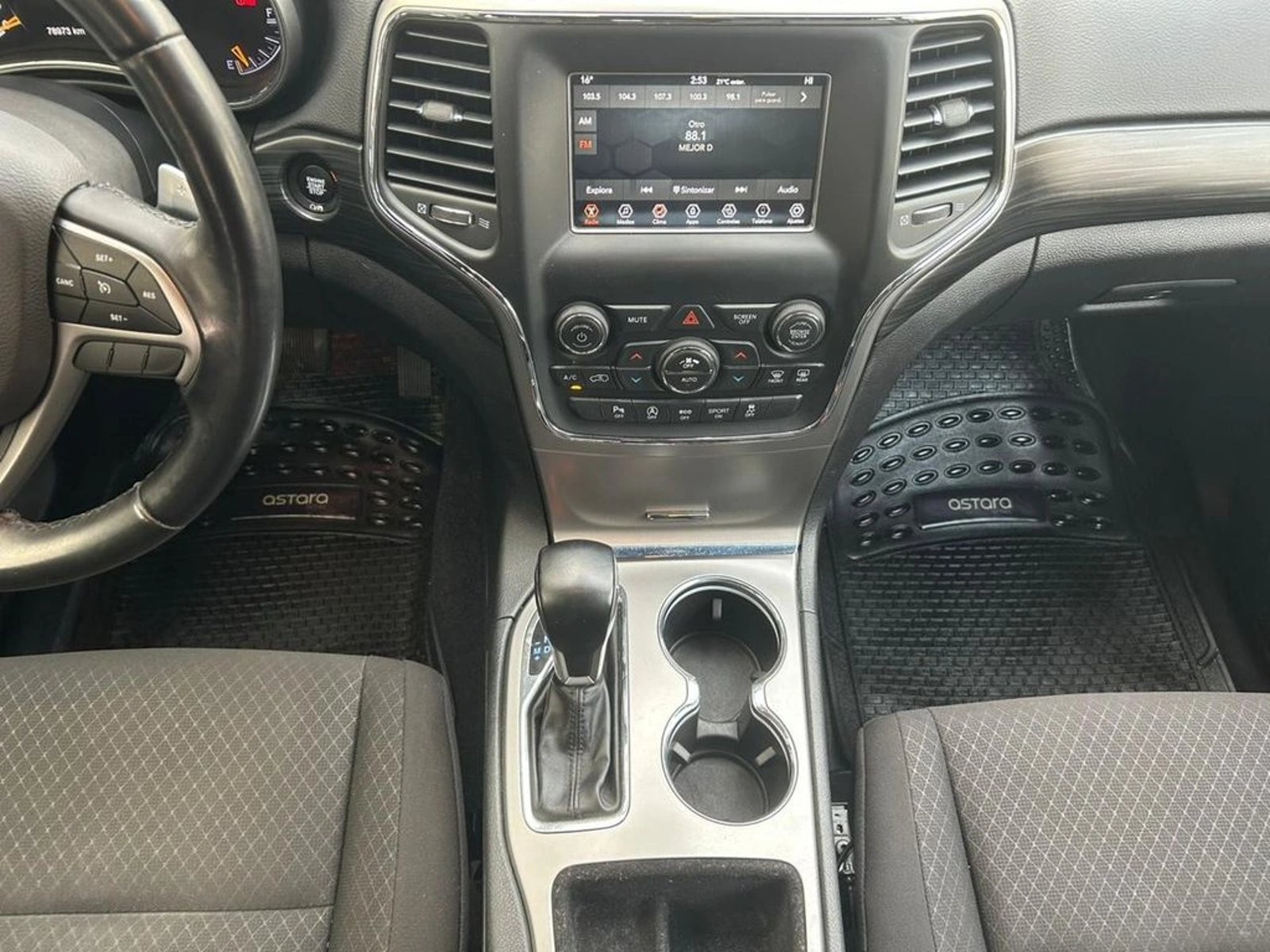 JEEP GRAND CHEROKEE 2022 - Imagen 11 de 17