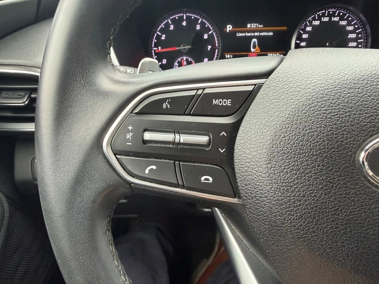 Hyundai SANTA FE 2.5 AUT 2023 - Imagen 14 de 20