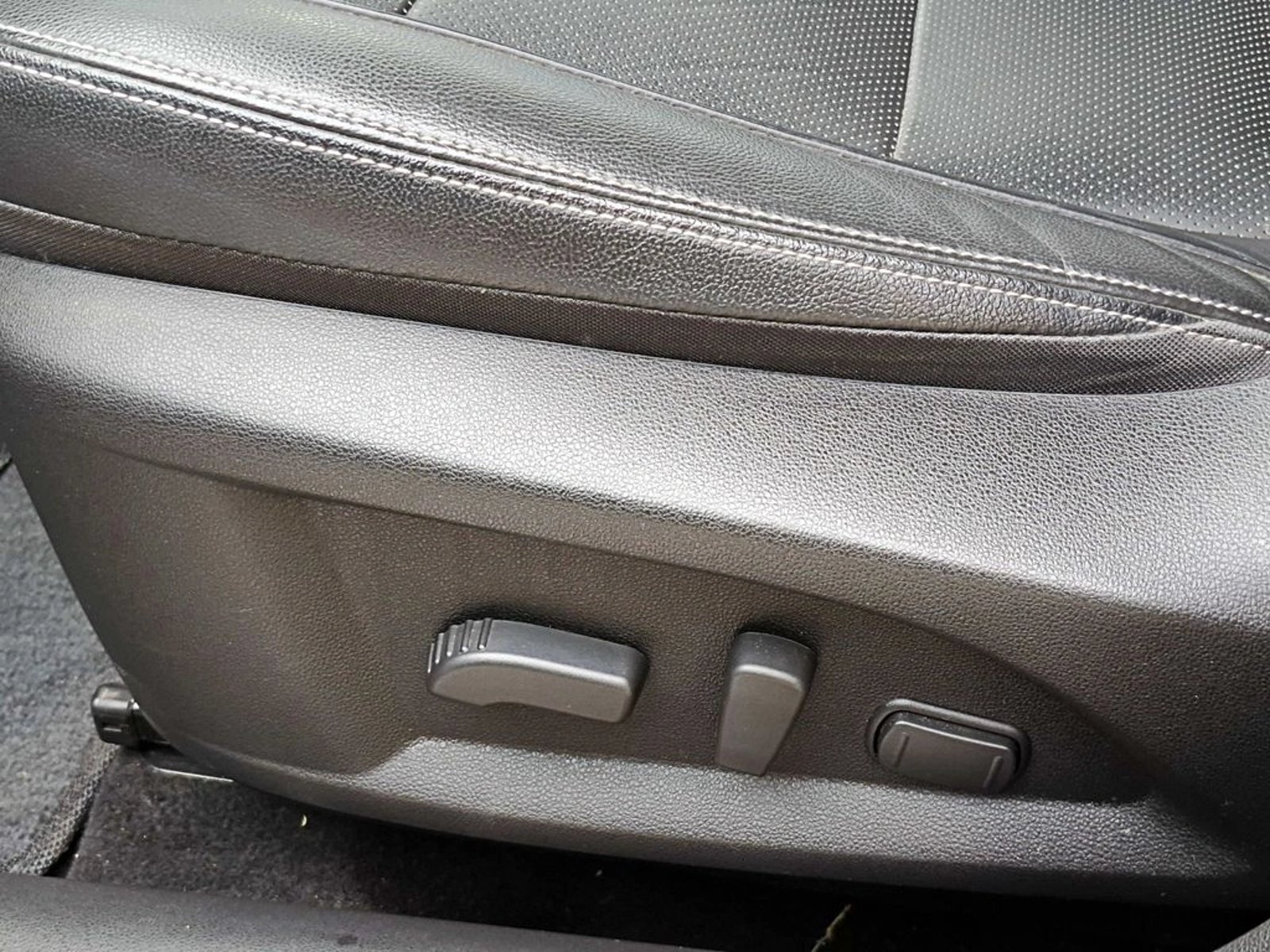 Renault KOLEOS 2.5 ZEN PLUS 4WD AT 5P 2023 - Imagen 14 de 20