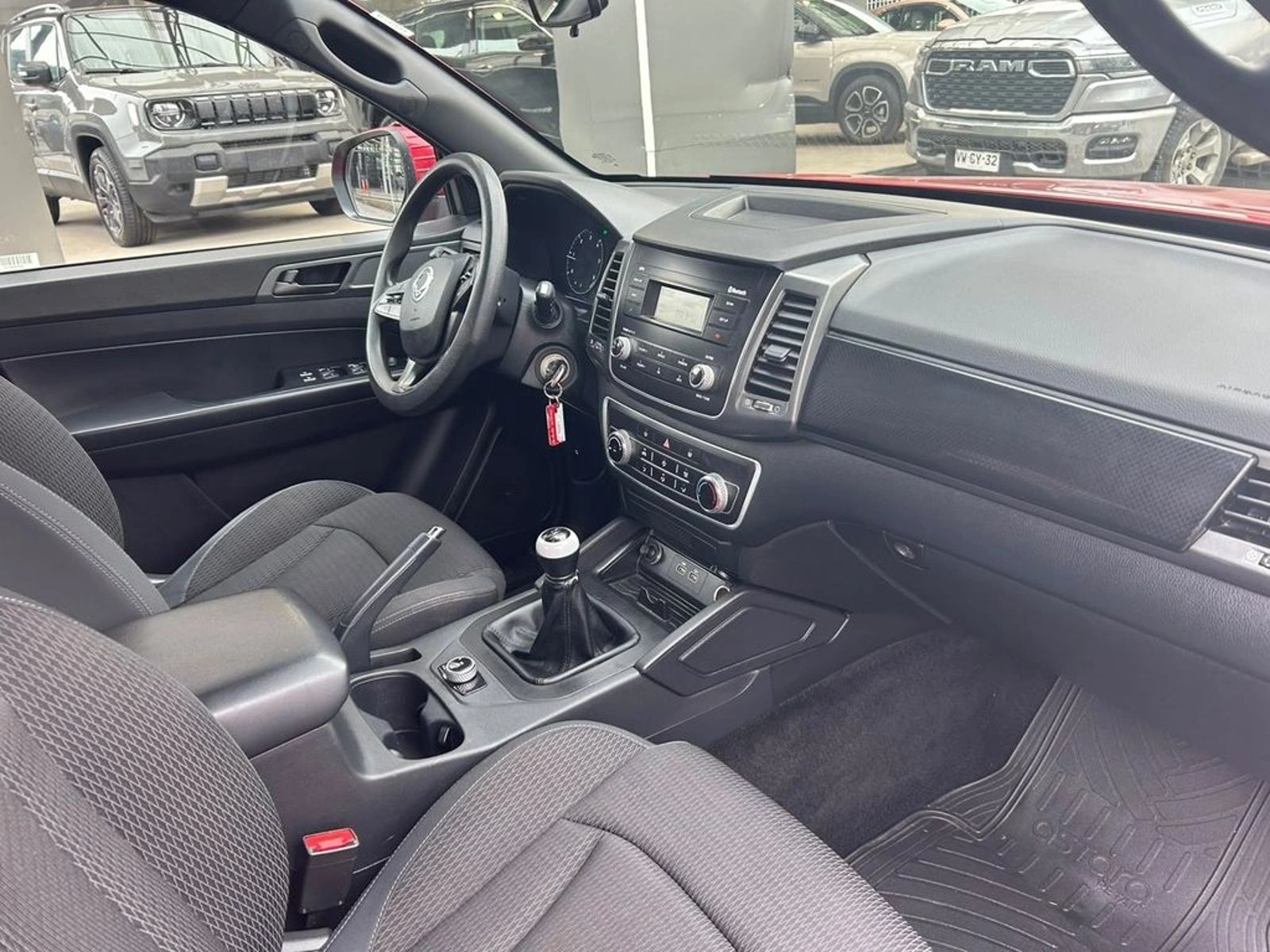 SsangYong MUSSO 2.2 GLX MT 4X4 DIESEL 2024 - Imagen 12 de 17
