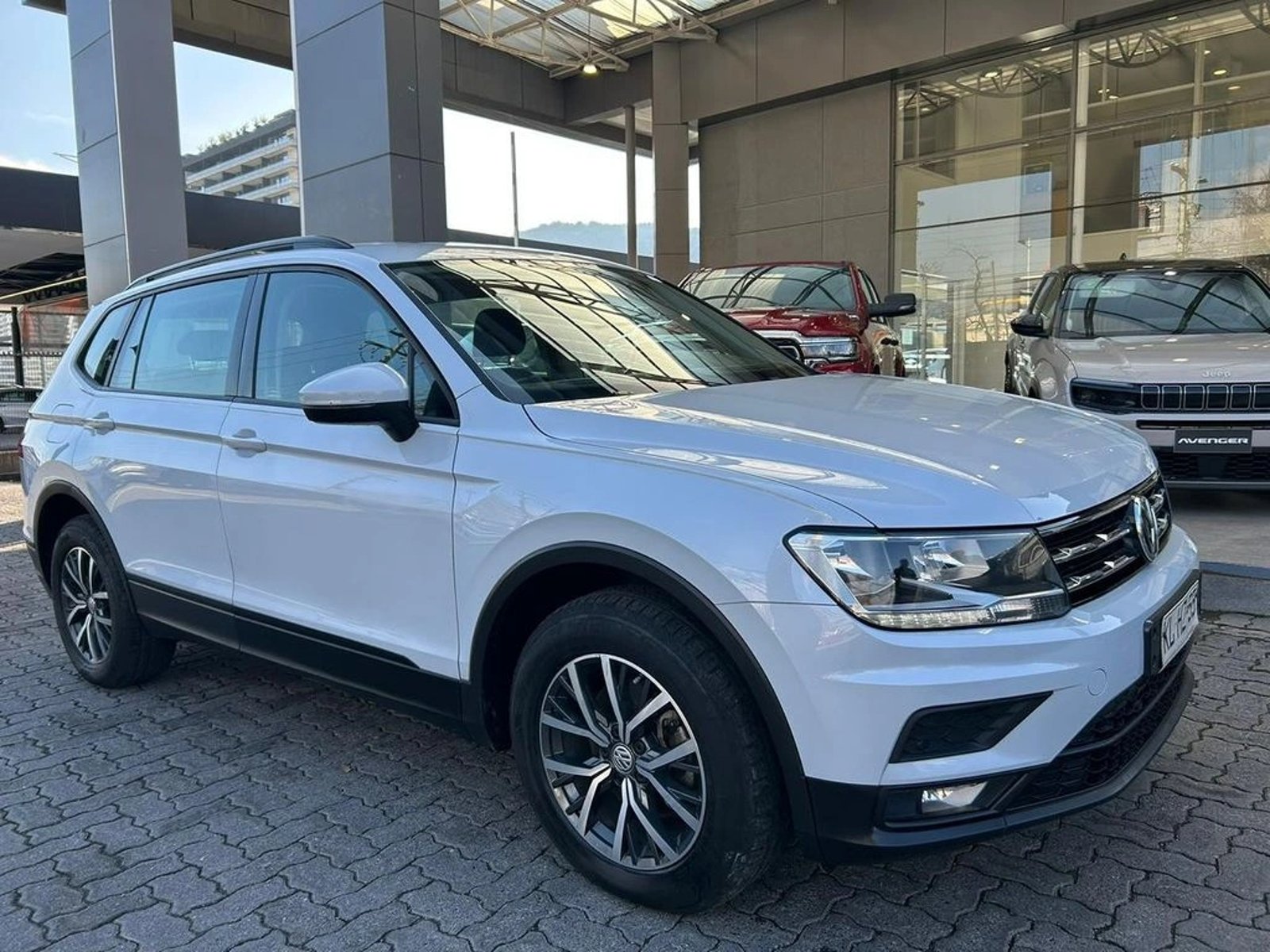 Volkswagen TIGUAN 1.4 TSI COMFORTLINE 150HP MT 2018 - Foto 4 de 17