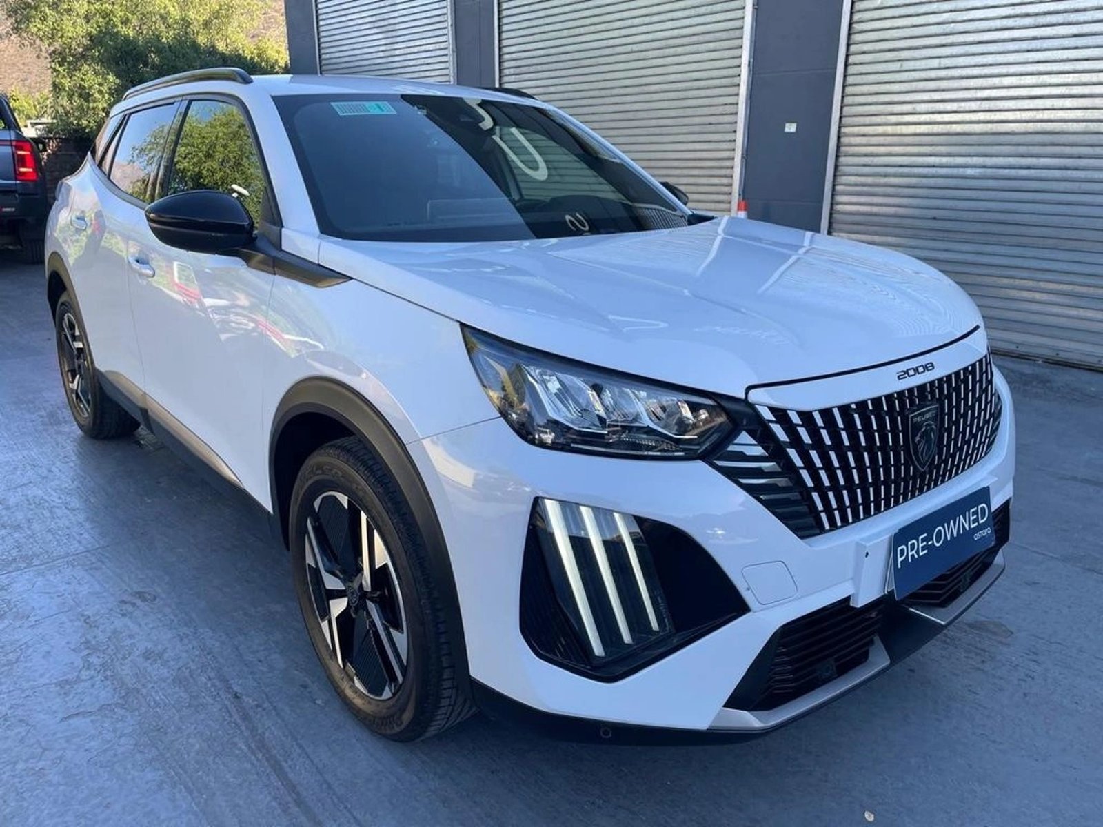 Peugeot 2008 1.2 ALLURE PACK PURETECH 130 AT 2024 - Foto 4 de 20