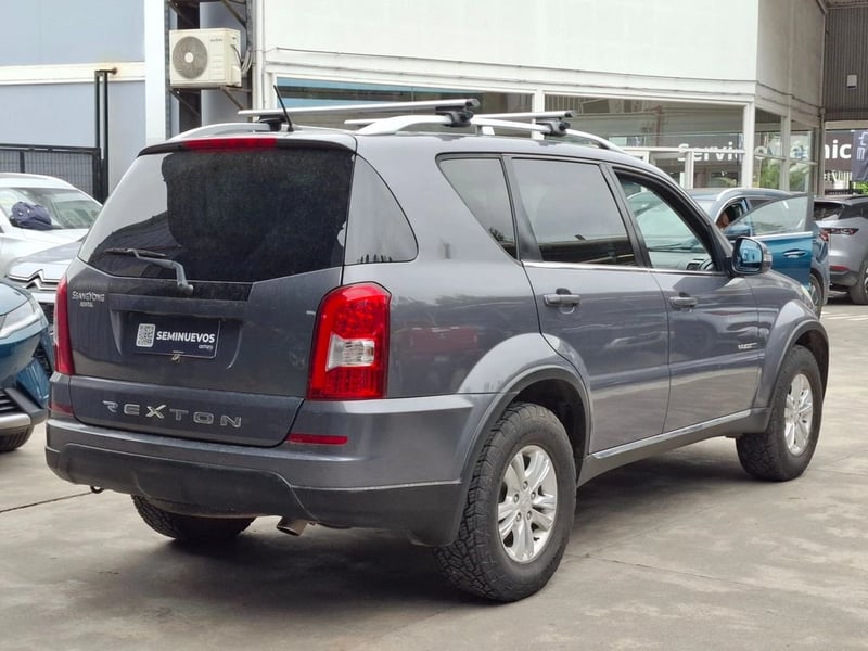 SsangYong REXTON 2.0 DIESEL 2WD MT 5P 2016 - Imagen 6 de 20