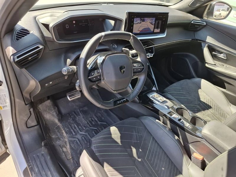 Peugeot 2008 BLUE HDI 130 GT 2024 - Imagen 13 de 20