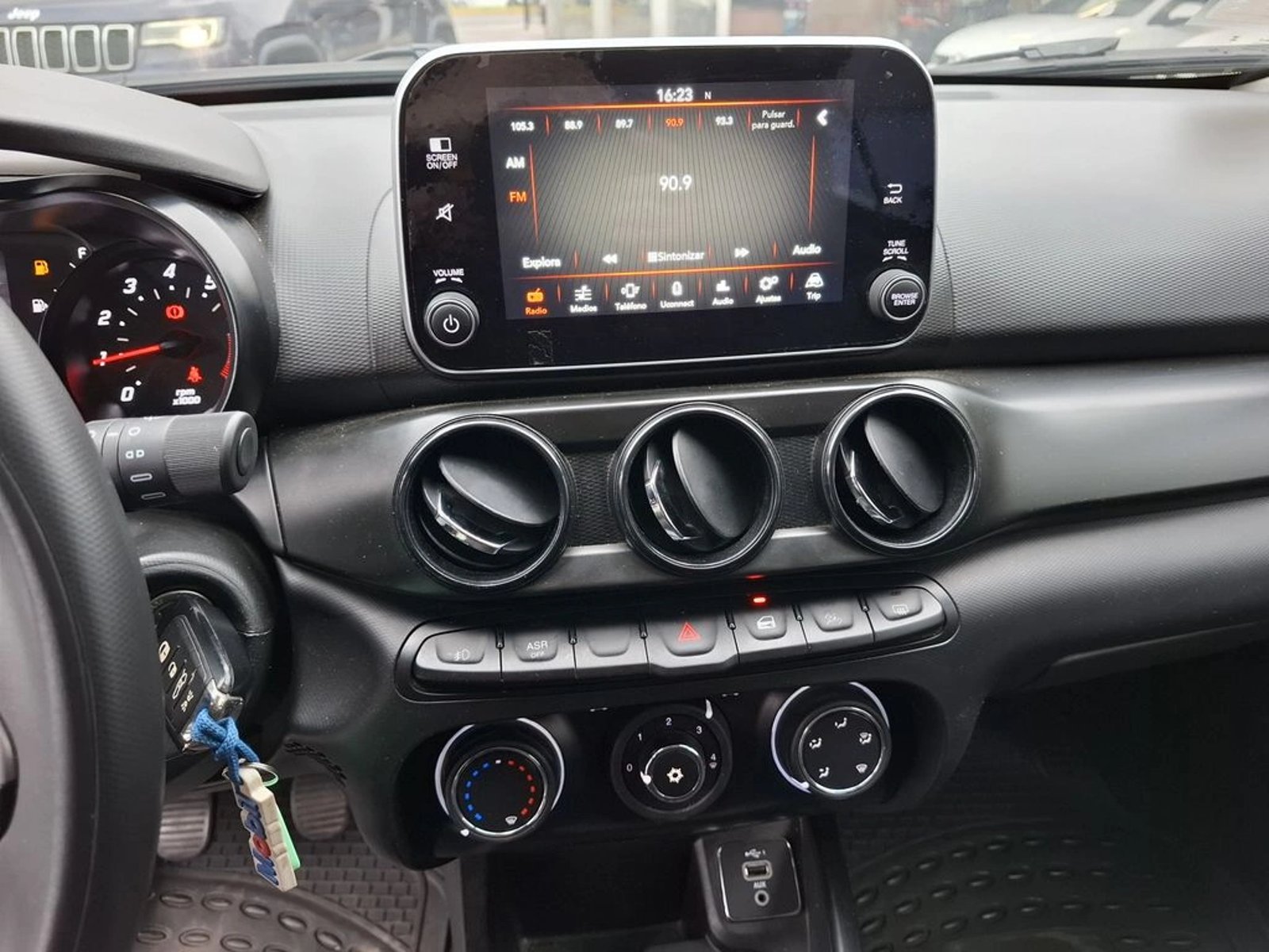 FIAT ARGO 1.3 DRIVE GSE ELX 4X2 MT 5P 2023 - Imagen 16 de 20