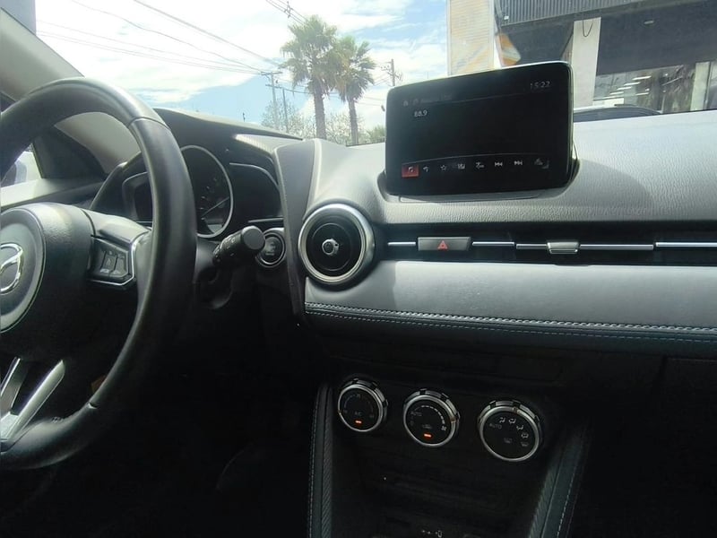 Mazda 2 2 SPORT GT HB 1.5 2021 - Imagen 17 de 20