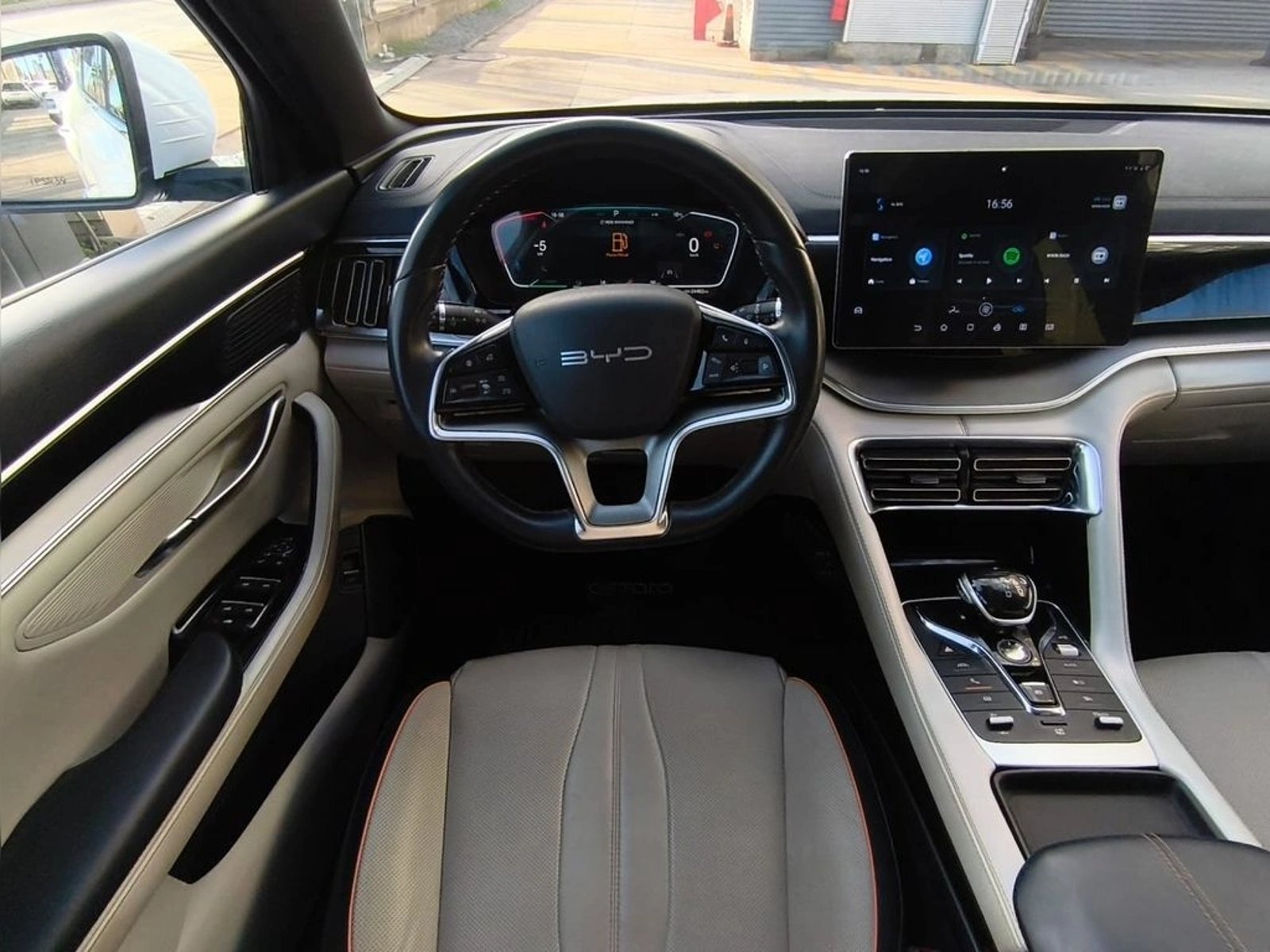 BYD SONG PLUS PLUS DMI 1.5 AUT 2024 - Imagen 14 de 20