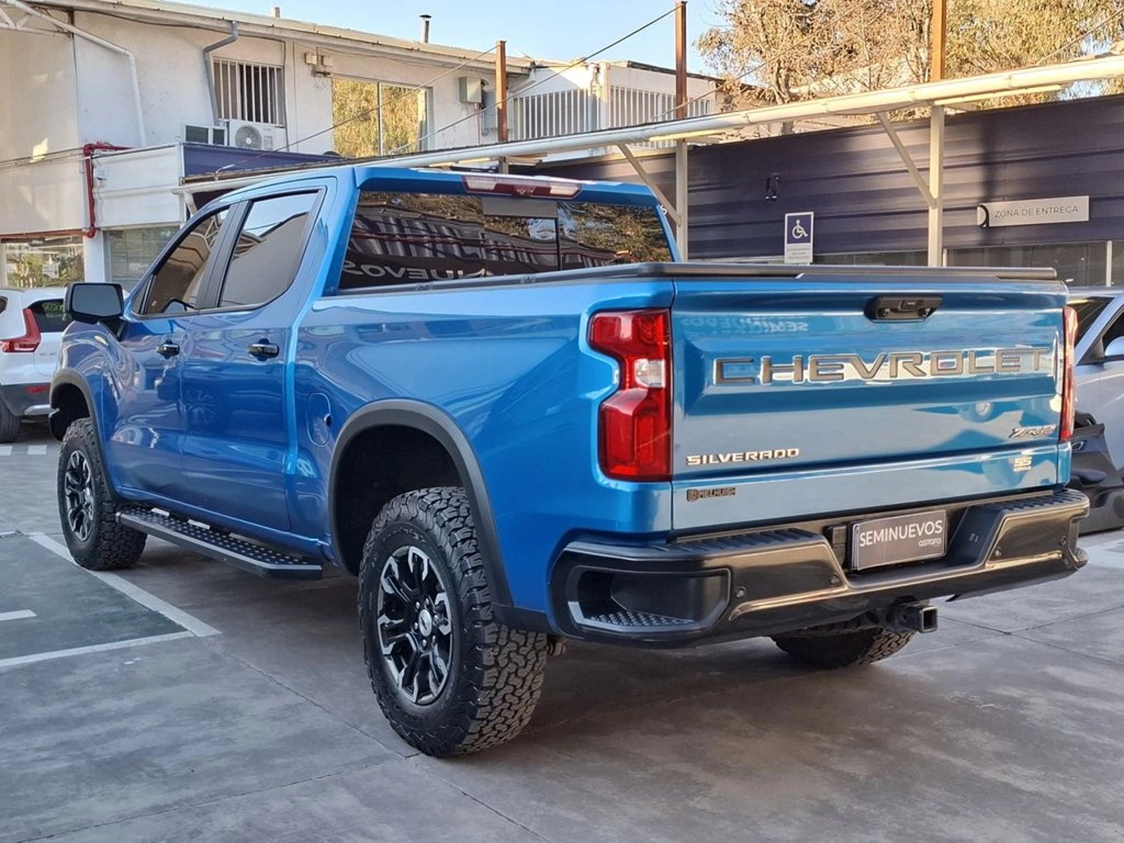 Chevrolet SILVERADO 6.2 ZR2 4X4 AT 4P 2024 - Imagen 9 de 20