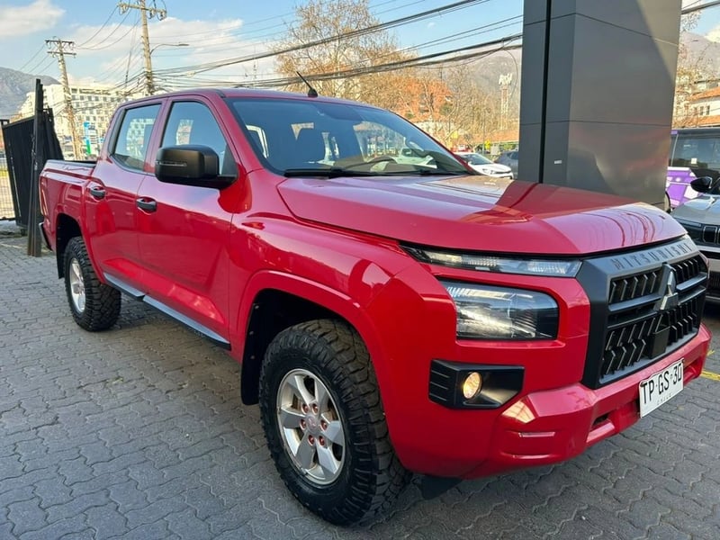 Mitsubishi L200 KATANA XRT 4X4 2.4 2024 - Imagen 3 de 16