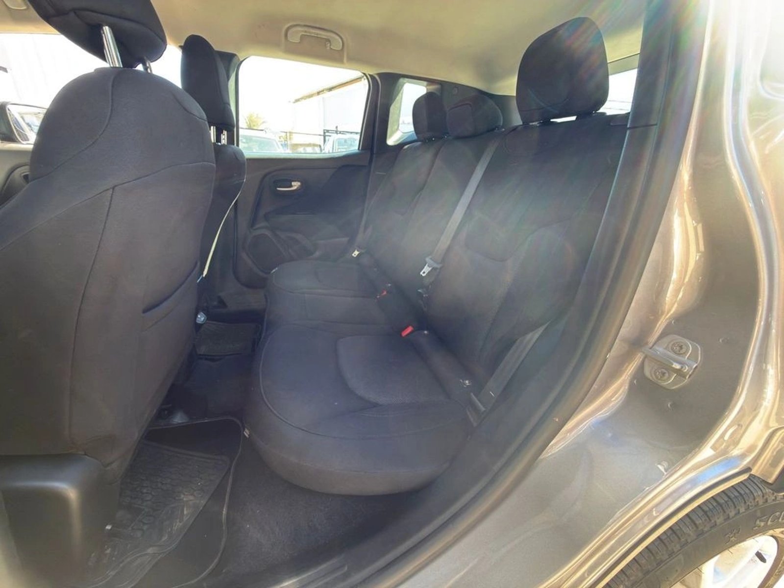 JEEP RENEGADE 2023 - Imagen 11 de 20