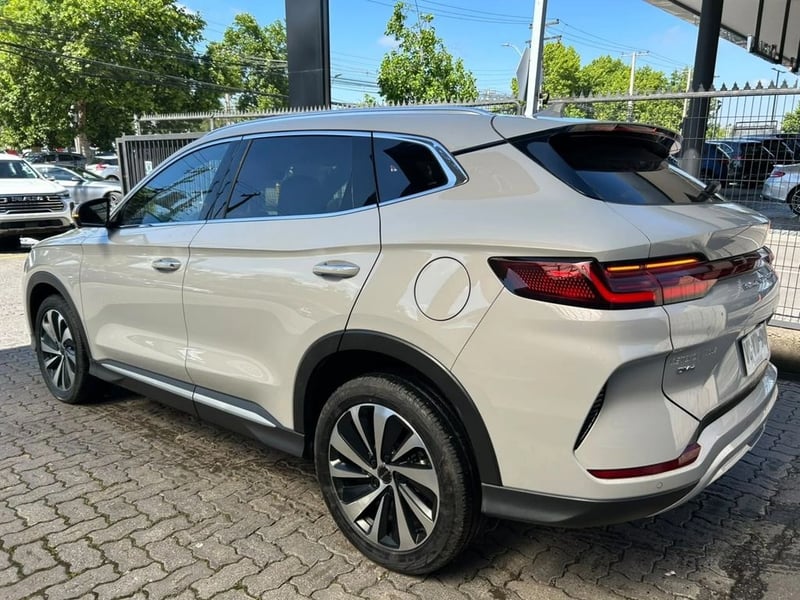 BYD SONG PLUS GX 1.5T DM-i Automática 2025 - Imagen 6 de 15