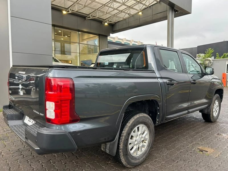 Mitsubishi L200 KATANA XRT 4X4 2.4 2025 - Imagen 7 de 17