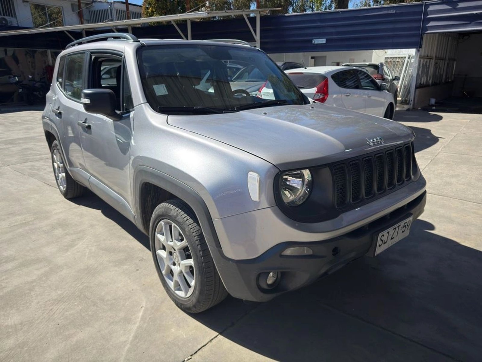 Jeep RENEGADE 1.8 SPORT LX 4X2 MT 5P 2023 - Foto 4 de 20