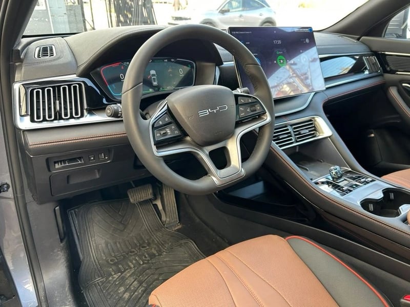 BYD SONG PLUS GX DMI 4X2 1.5 AUT 2026 - Imagen 7 de 15