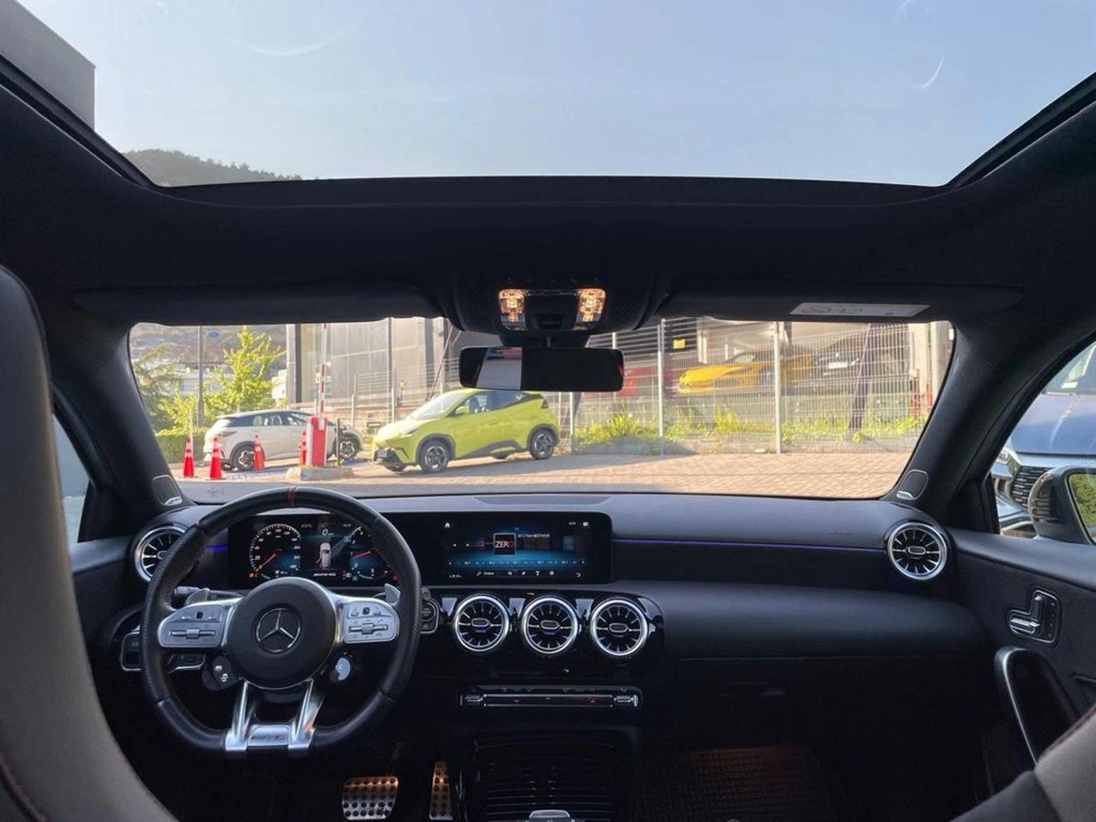 MERCEDES-BENZ A 2.0 AMG 4MATIC 4X4 HB AT 5P 2023 - Imagen 17 de 20