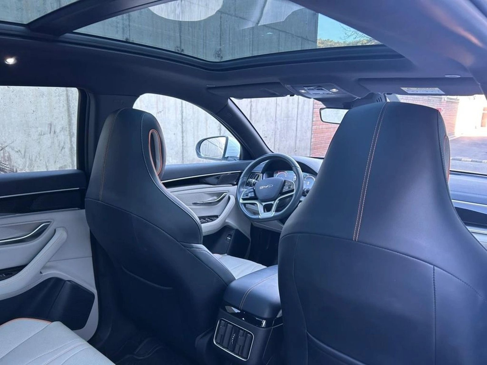 BYD SONG PLUS 1.5 GS HYBRID 4X2 AT 5P 2024 - Imagen 13 de 16