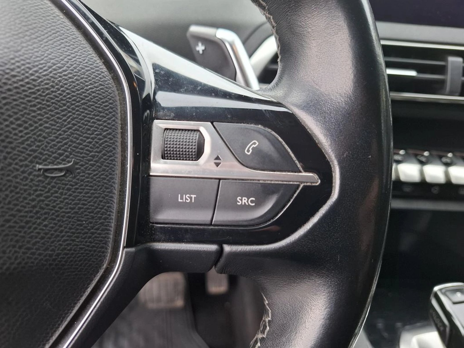 Peugeot 5008 1.5 ACTIVE BLUEHDI 4X2 130 EAT8 5P 2020 - Imagen 18 de 20
