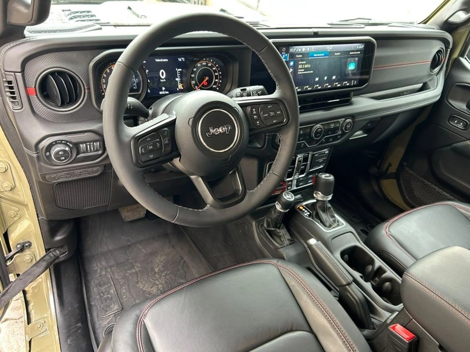 Jeep WRANGLER 2.0 T RUBICON AT 4X4 2026 - Imagen 11 de 15