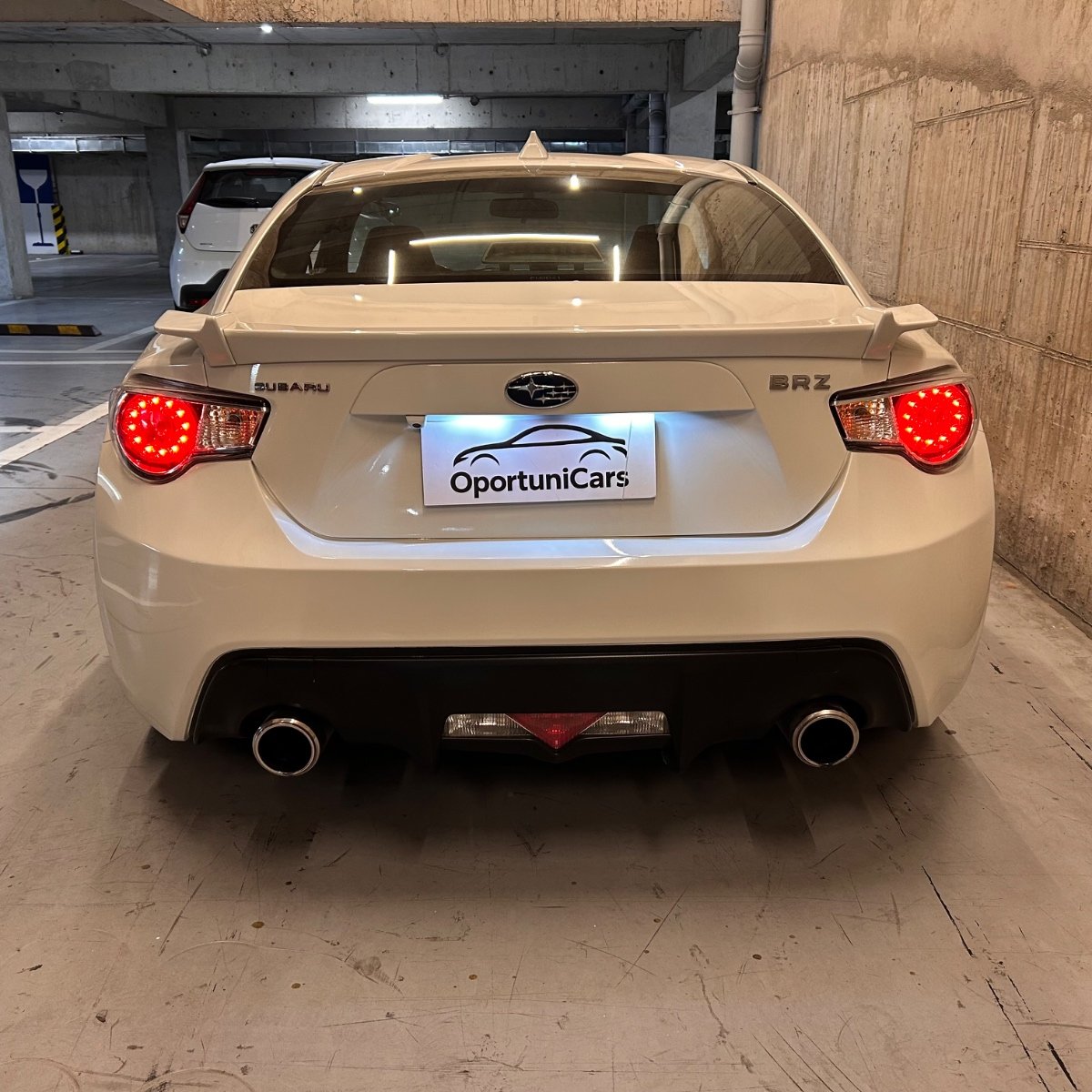 Subaru BRZ 2.0 MT RWD 2013 - Imagen 4 de 14
