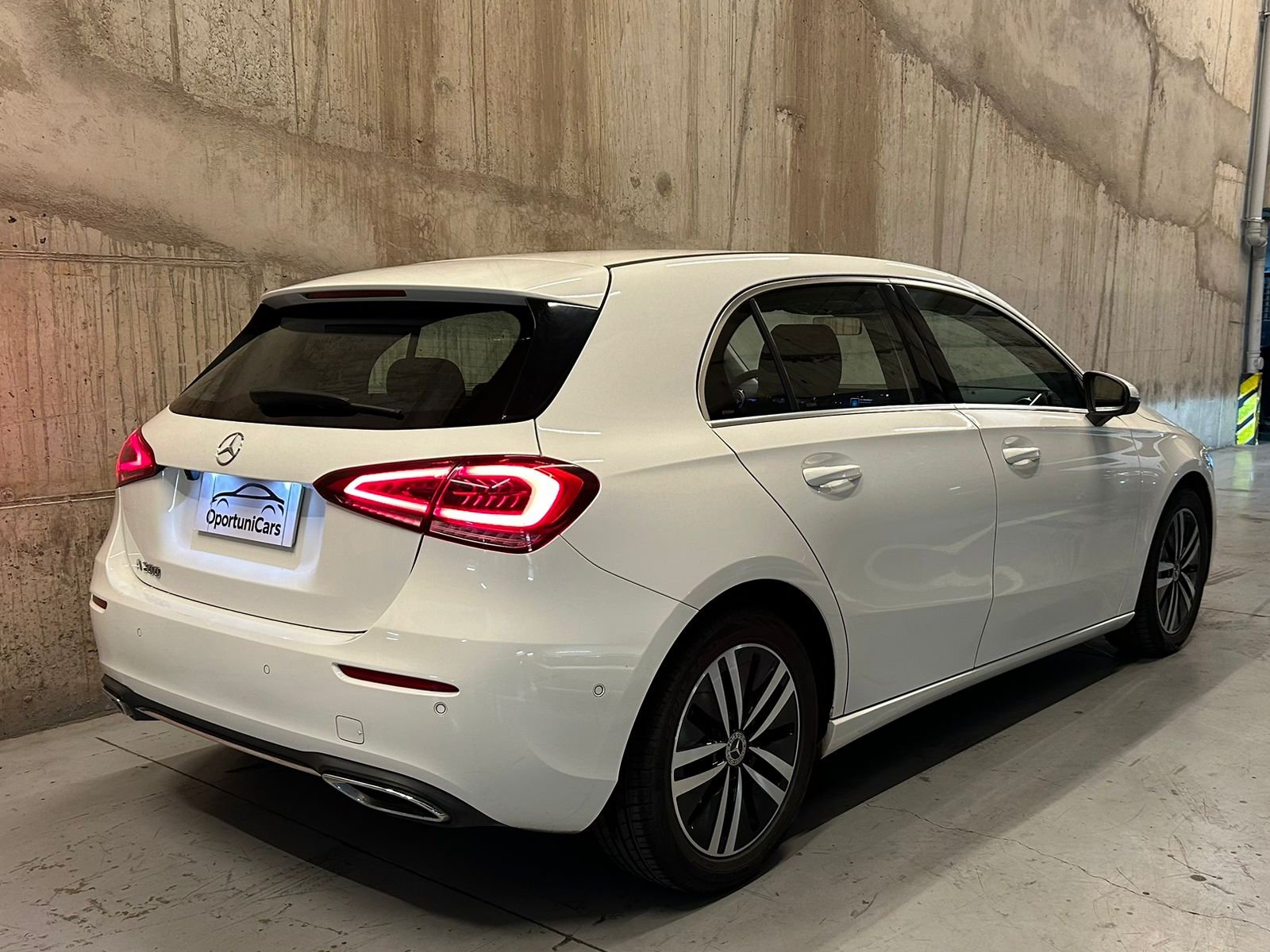 Mercedes-Benz A 200 1.3 PROGRESSIVE 2022 - Foto 5 de 15
