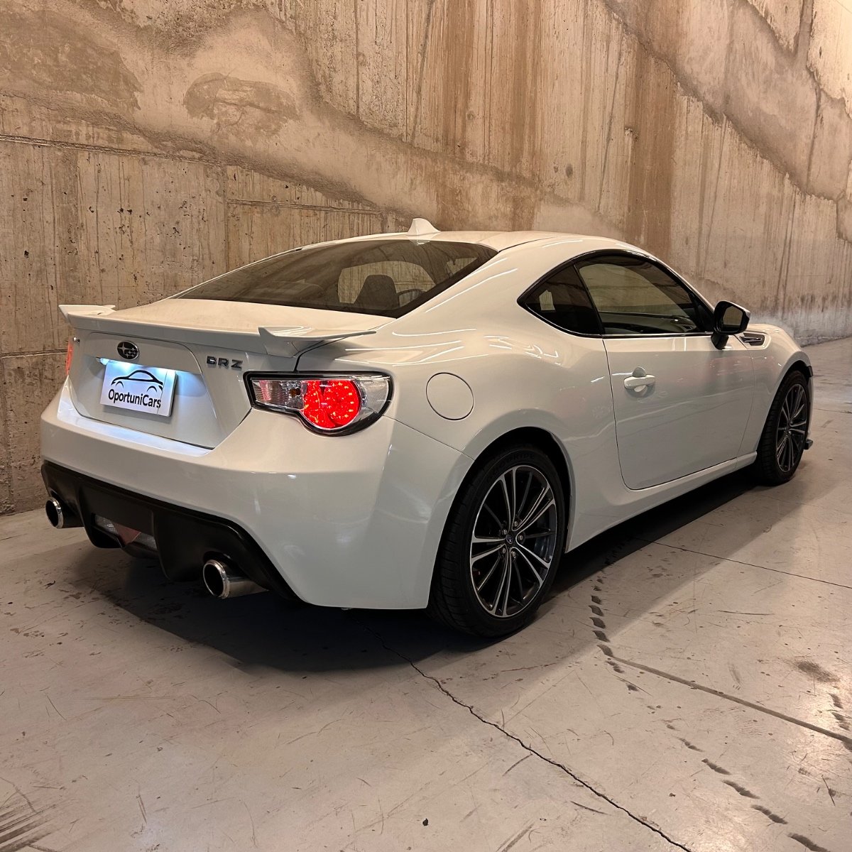 Subaru BRZ 2.0 MT RWD 2013 - Imagen 5 de 14
