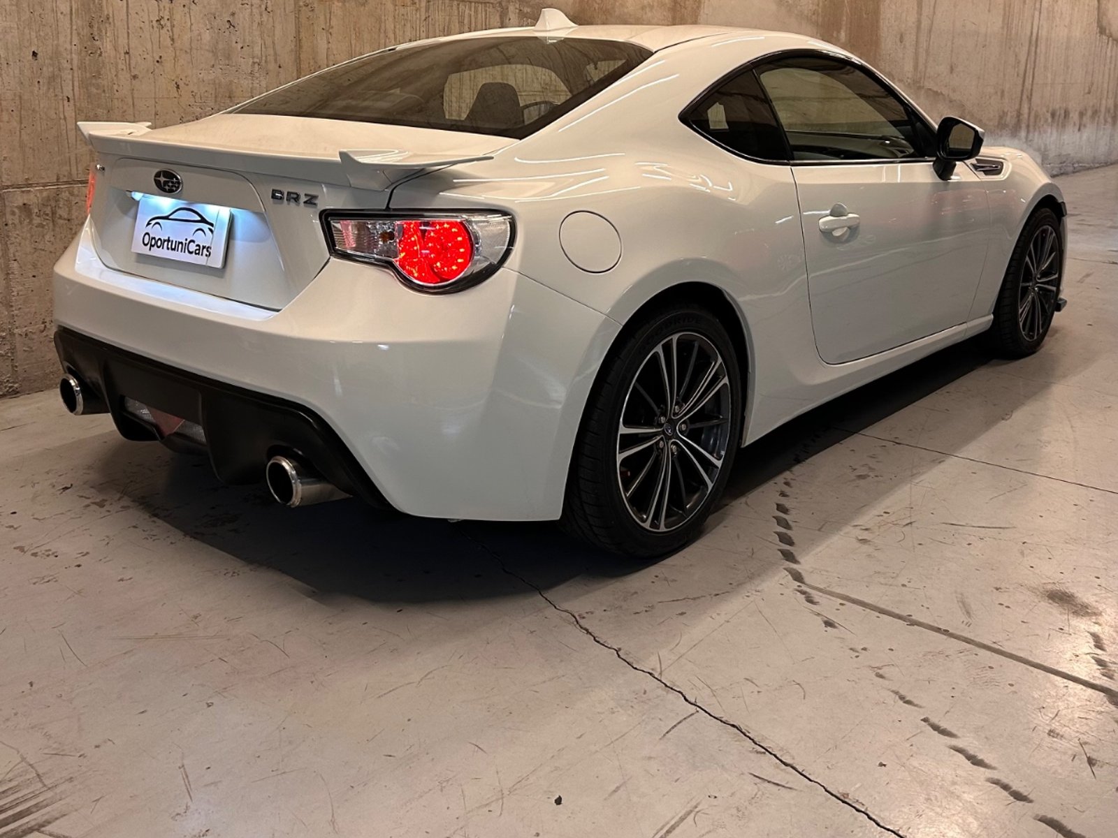 Subaru BRZ 2.0 MT RWD 2013 - Foto 5 de 14