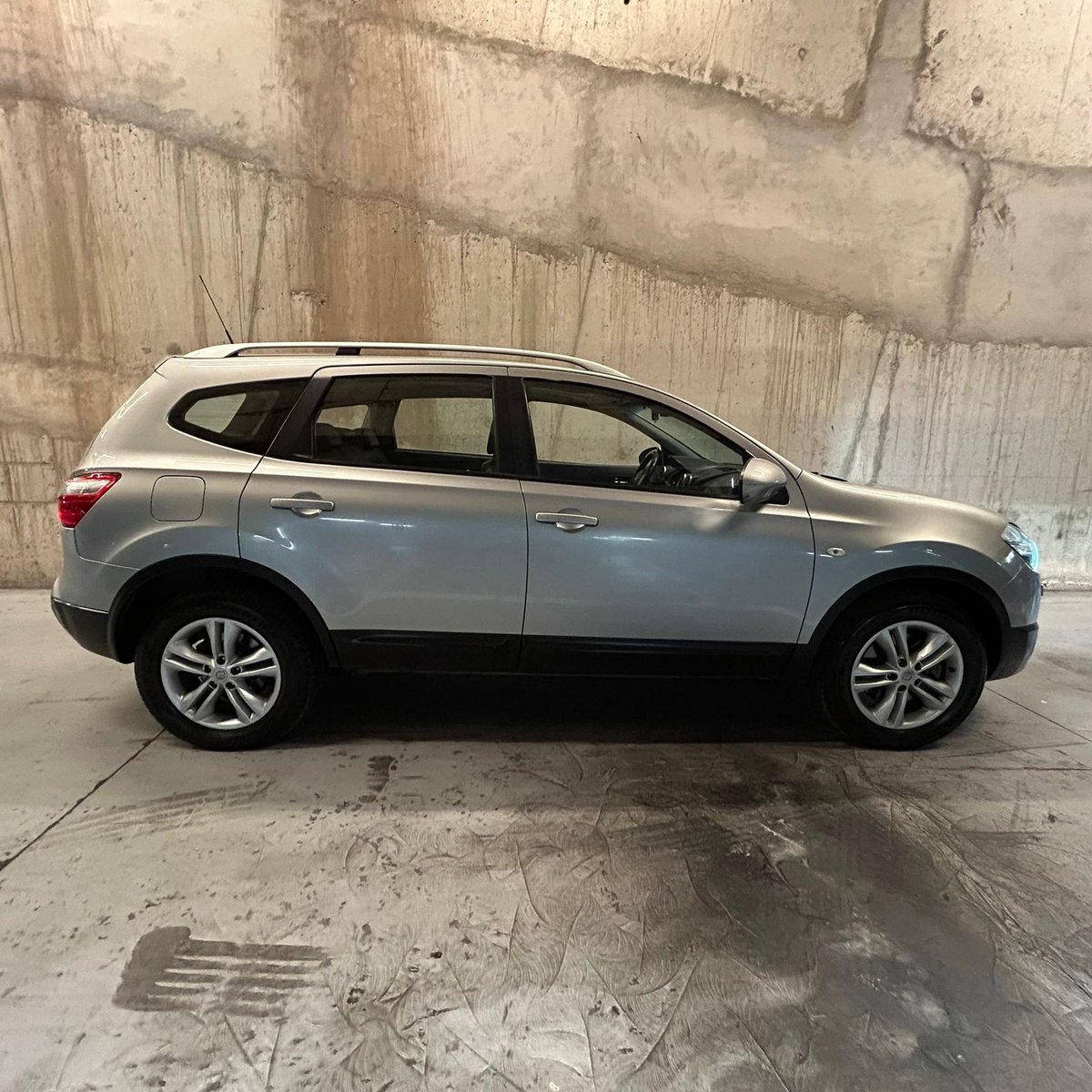 Nissan Qashqai 2 2.0 EXCLUSIVE CVT 4X4 2015 - Imagen 6 de 16