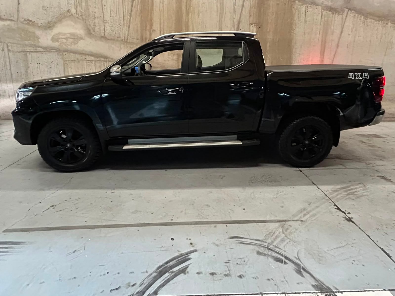 Changan Hunter 1.9 ELITE 4X4 2023 - Foto 2 de 14