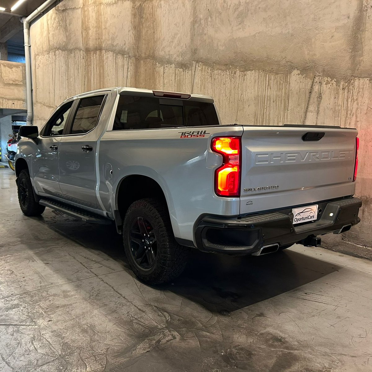 Chevrolet Silverado 5.3 TRAILBOSS 2021 - Imagen 3 de 15