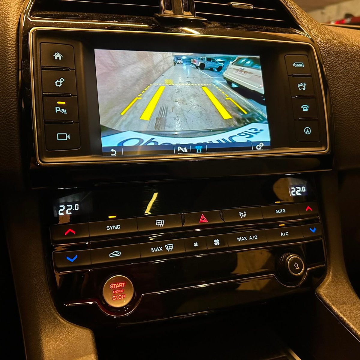 Jaguar F Pace PRESTIGE 2.0 2016 - Imagen 12 de 14
