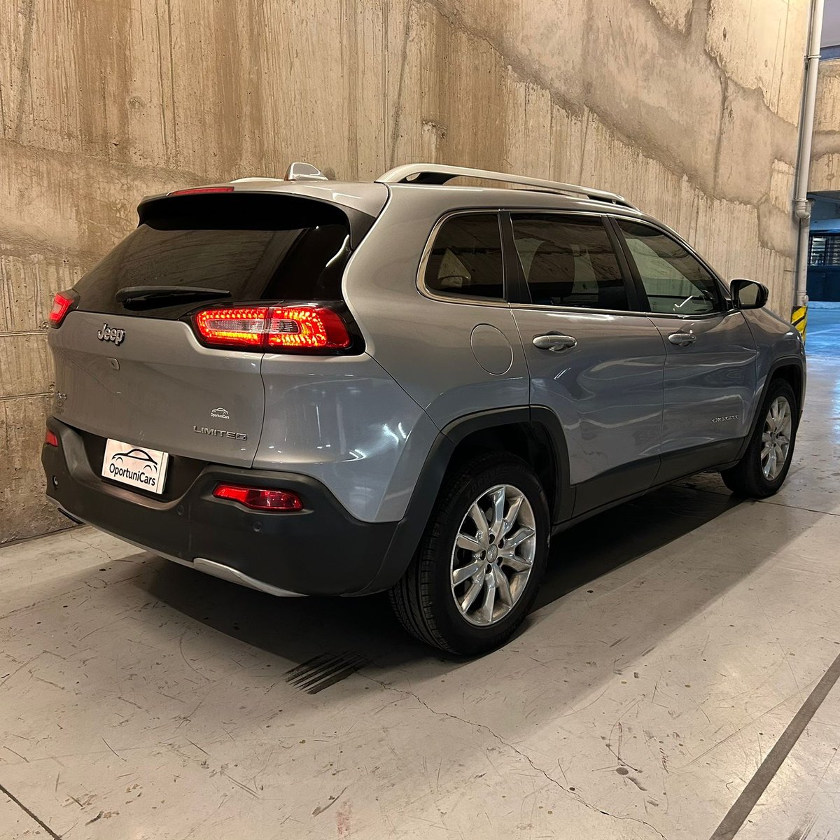 Jeep Cherokee 2.4 LIMITED 4X4 AUT 2016 - Imagen 5 de 15