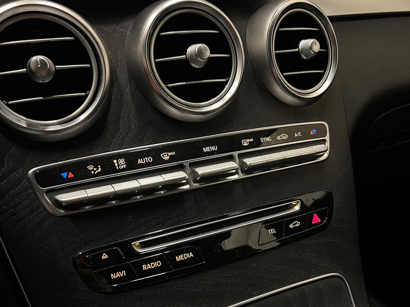 Mercedes-Benz Clase GLC GLC 220D DIESEL 4MATIC 2020 - Imagen 17 de 20