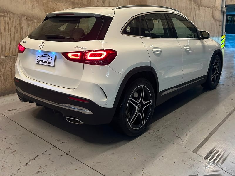 Mercedes-Benz Clase GLA 220d 4matic 2021 - Imagen 5 de 15