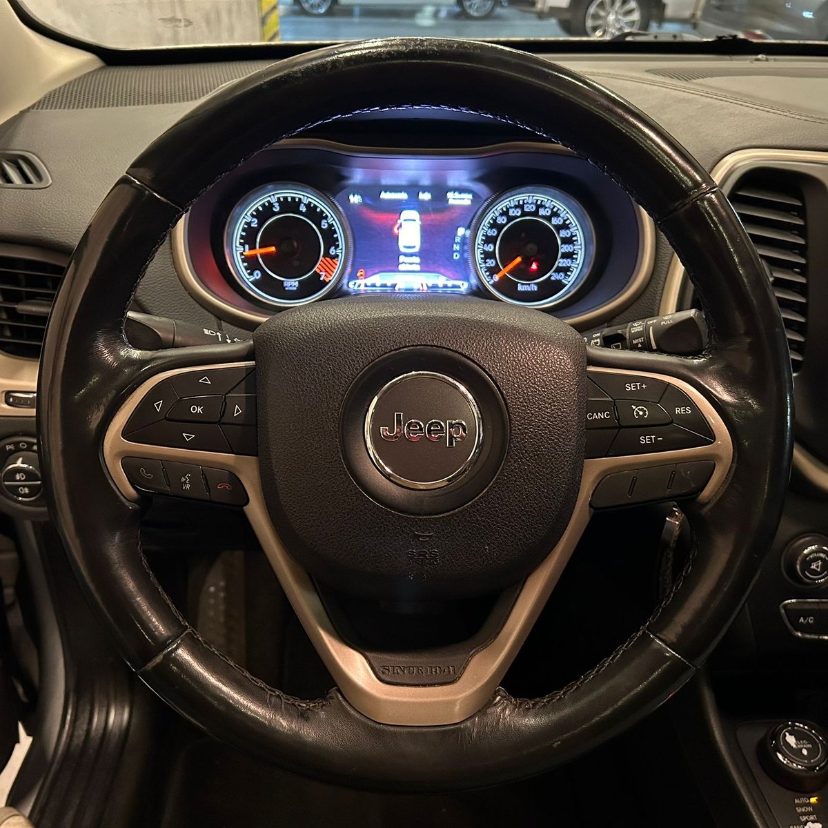 Jeep Cherokee 2.4 LIMITED 4X4 AUT 2016 - Imagen 10 de 15