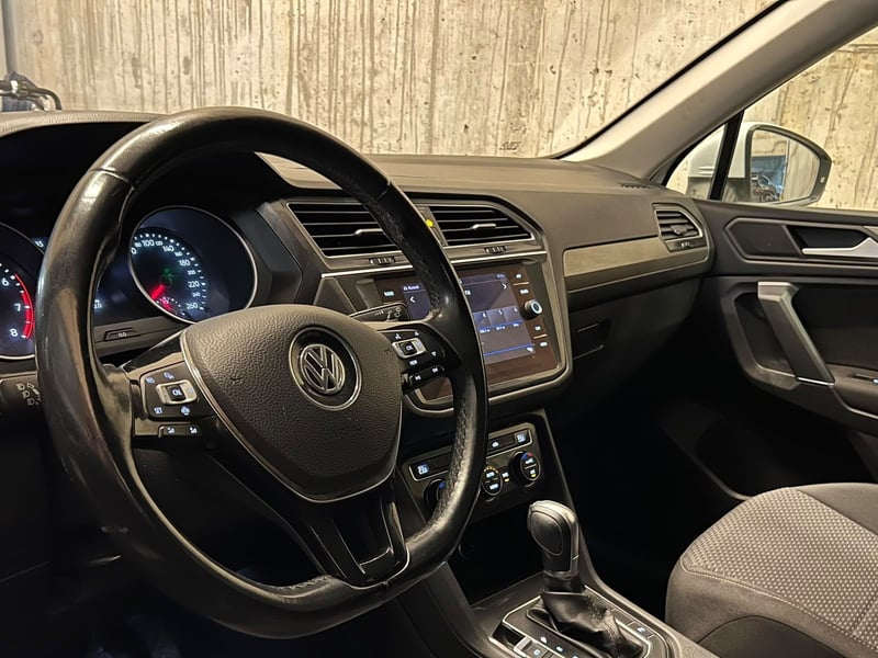 Volkswagen Tiguan 1.4 TSI AT COMFORTLINE 2019 - Imagen 8 de 20
