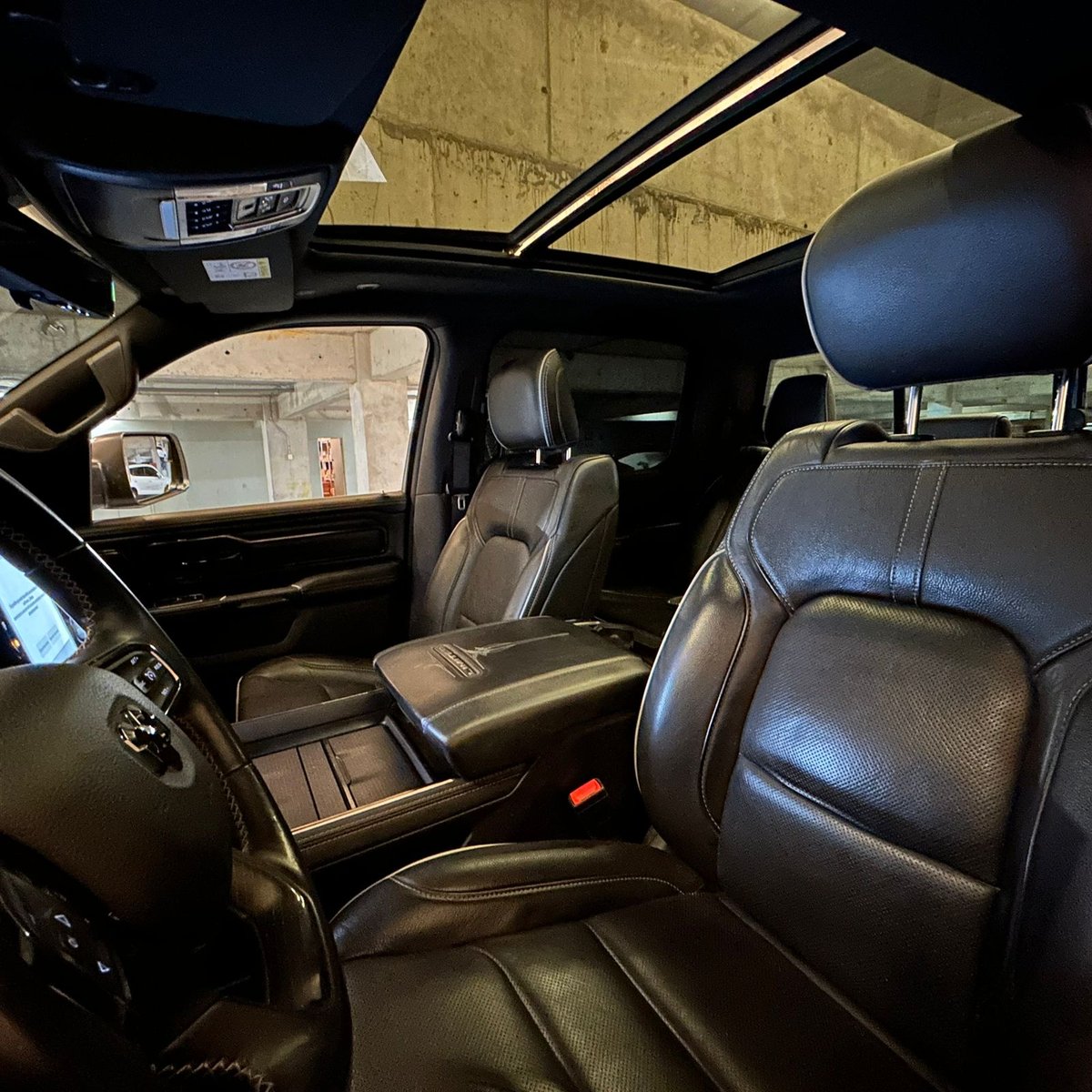 Ram 1500 5.7 LIMITED 4X4 2024 - Imagen 15 de 17