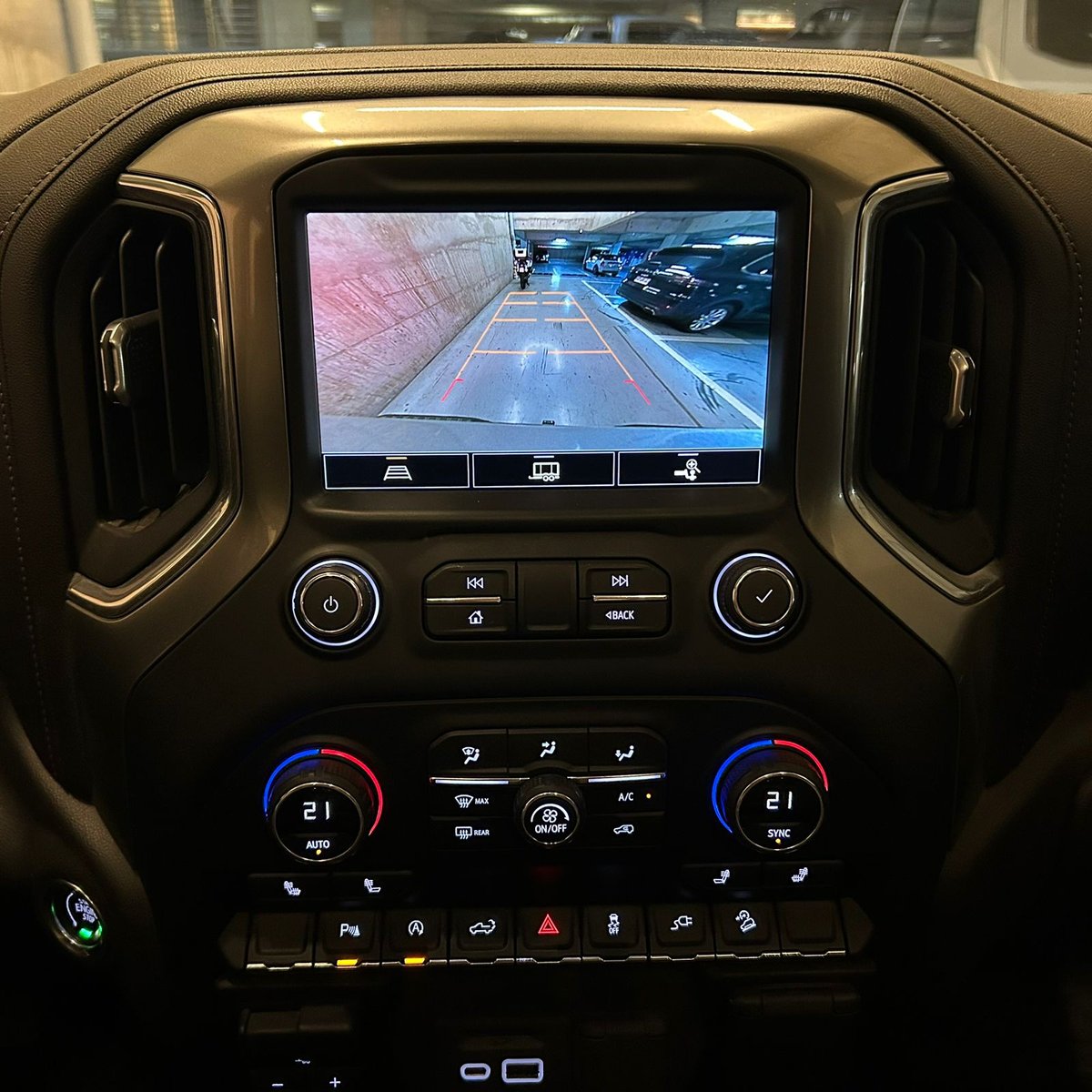 Chevrolet Silverado 5.3 TRAILBOSS 2021 - Imagen 13 de 15