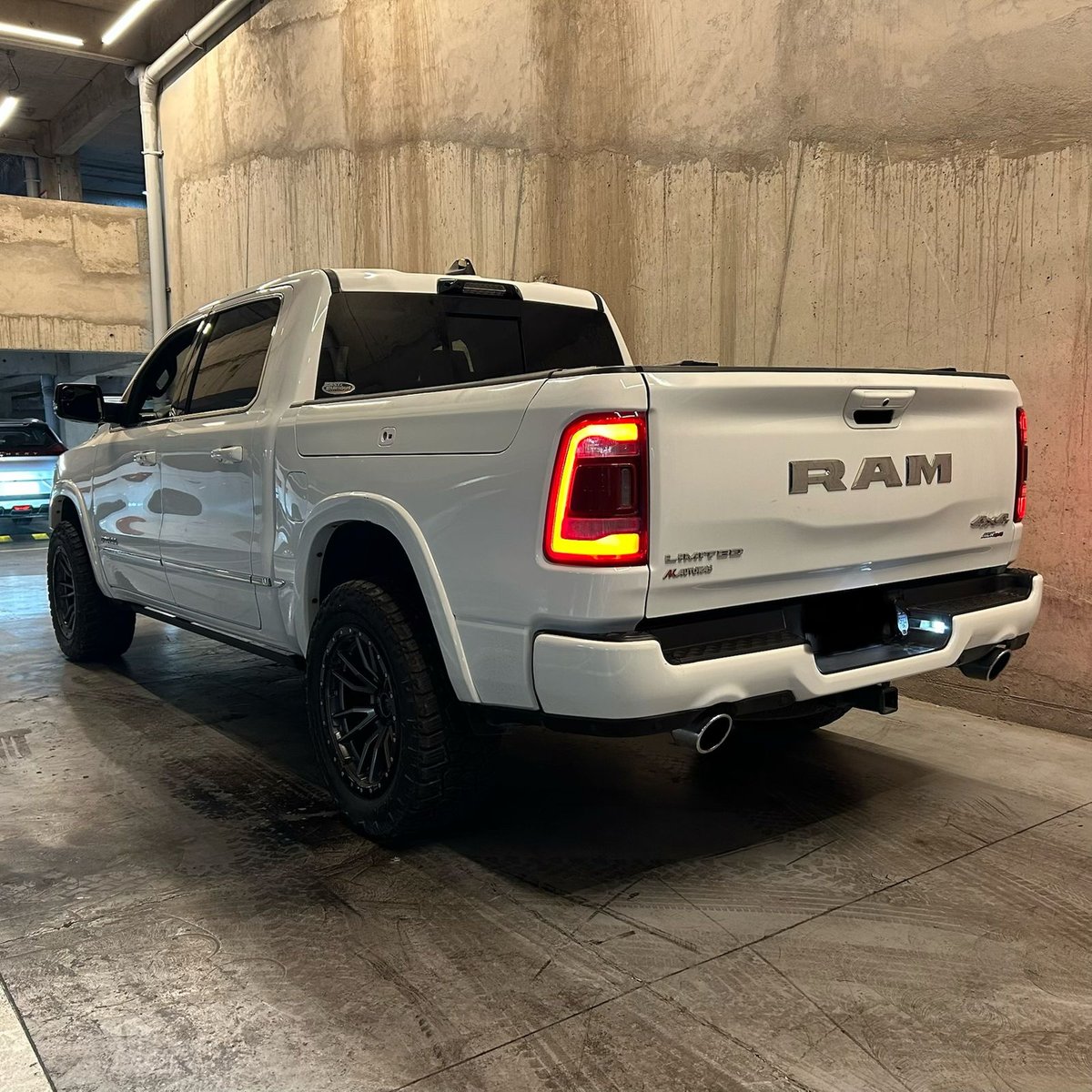 Ram 1500 5.7 LIMITED 4X4 2024 - Imagen 3 de 17