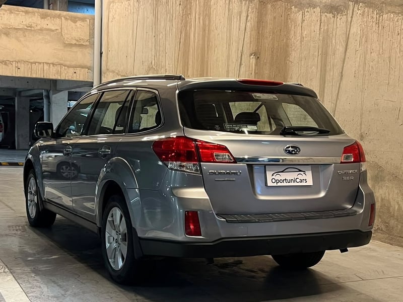 Subaru Outback 3.6 R 2011 - Imagen 6 de 20