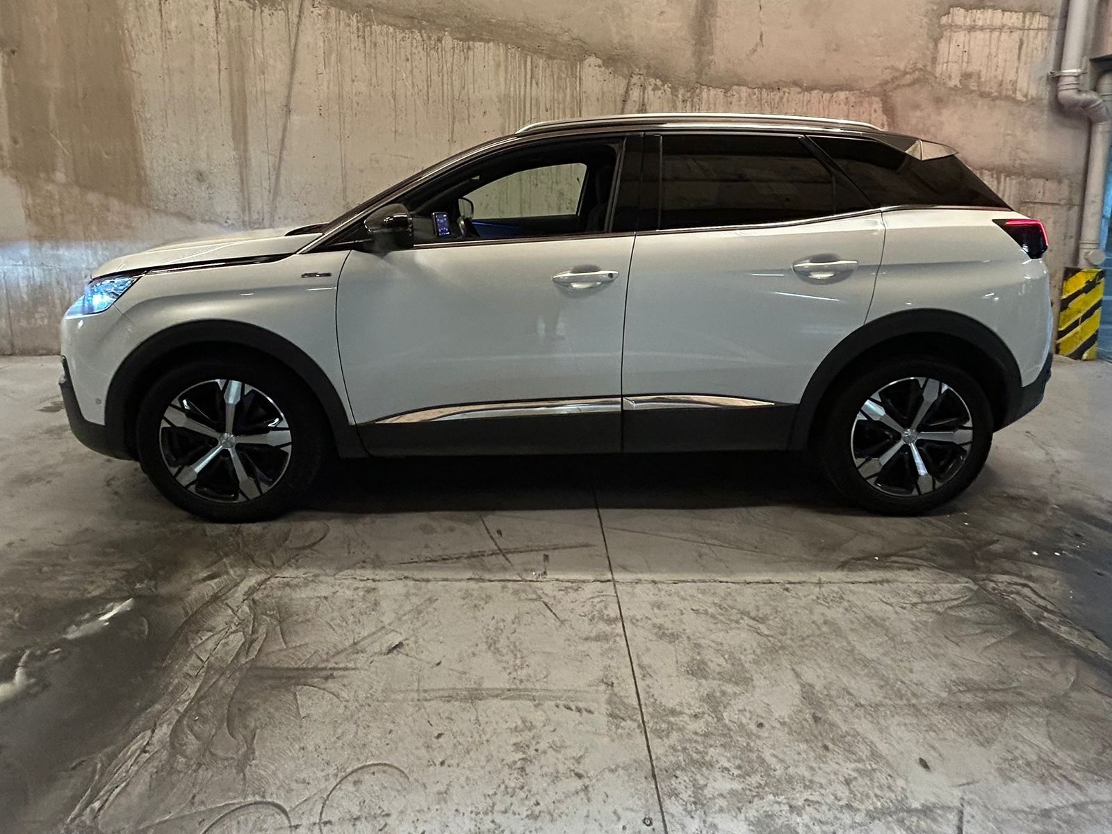 Peugeot 3008 GT LINE BLUEHDI 1.5 AUT 2019 - Foto 2 de 14