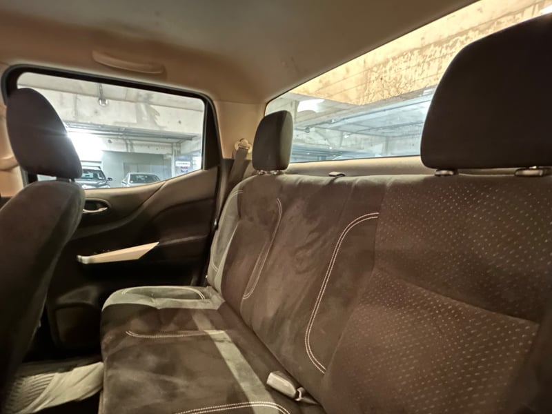 Nissan Np 300 2.3 XE MT 4X4 2020 - Imagen 13 de 13
